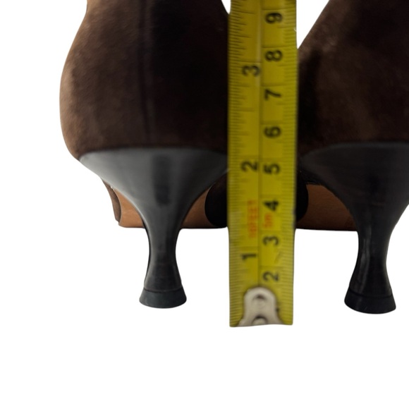 Manolo Blahnik Chocolate Brown Suede Kitten Pointed Heels Tassel Fringe Details - Picture 2 of 8